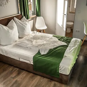 Waldpension Zollhaus 3*, Norimberk Německo